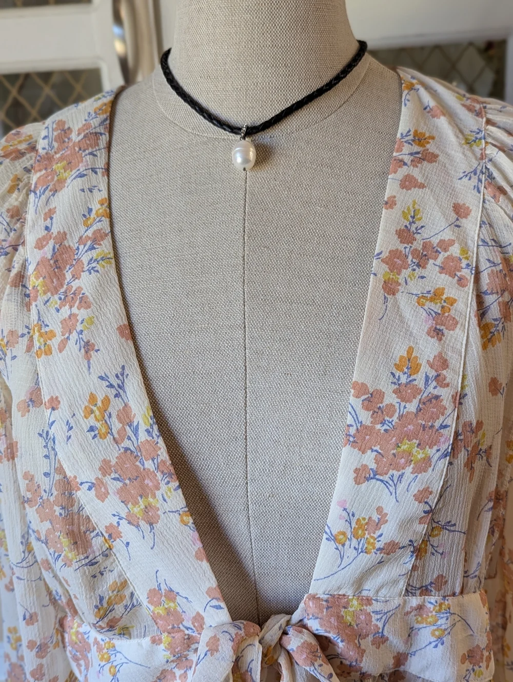 AE Women's Sheer Floral Tie-Front Romantic Duster Cream & Dusty Rose Robe - Picture 6 of 9